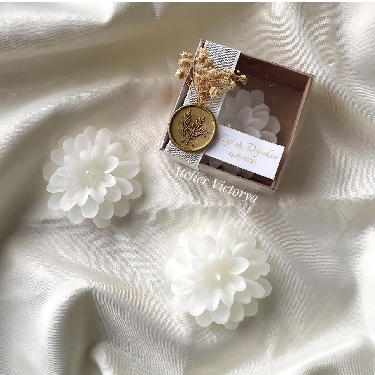 Mühürlü Kraft Kutulu Lotus Mum