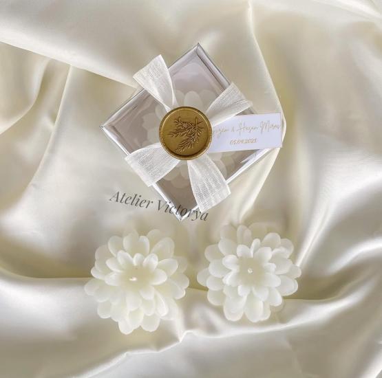 Mühürlü Lotus Mum